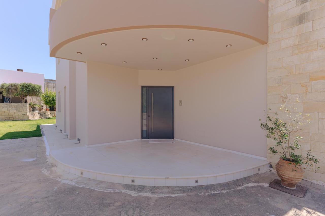 Blue Sky Villa In Crete Epano Vathia Exterior photo
