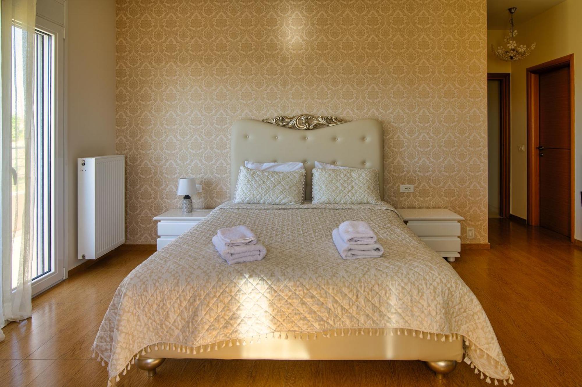 Blue Sky Villa In Crete Epano Vathia Exterior photo